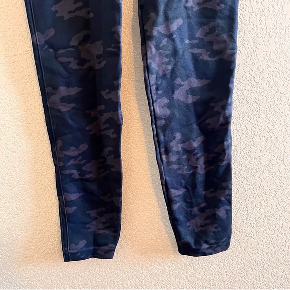 Spanx Look at Me Now Black Camo Leggings Size XL NWT - Picture 9 of 10